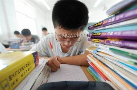 北京高考首出考生反馈难度，教育评价多元化探讨